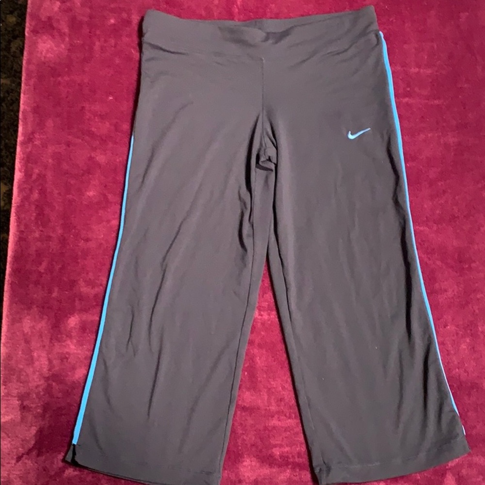 Nike Dry Fit Capri Leggings